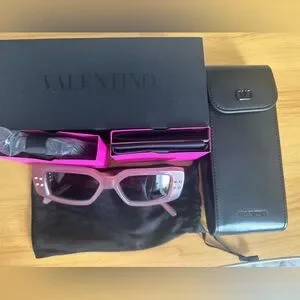 Valentino | Accessories | Nib Valentino Cinque Bold Pink  display picture 2